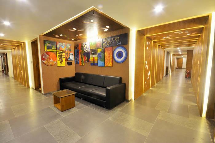 7 Wonders Hotel Gandhinagar Exterior photo