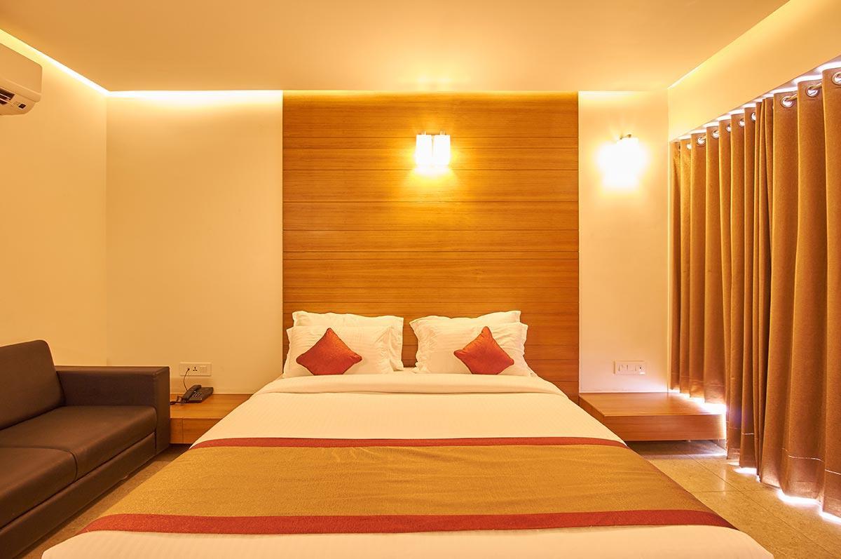 7 Wonders Hotel Gandhinagar Exterior photo